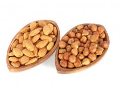 Almond & Hazel Nut Mylks